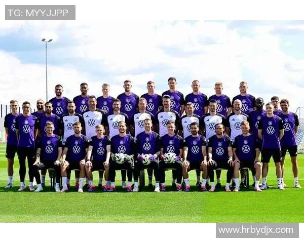 德国足球明星全景盘点从传奇到新星的辉煌历程