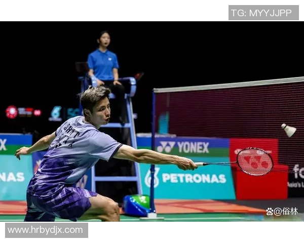 武汉羽毛球队在世界杯中的灵活性表现引发热议展现出强大竞争力与团队协作精神